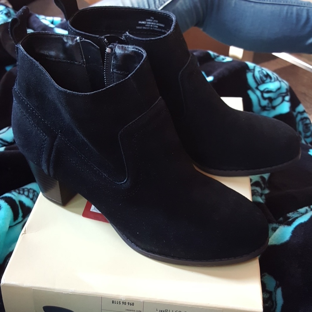 Mossimo black ankle booties
